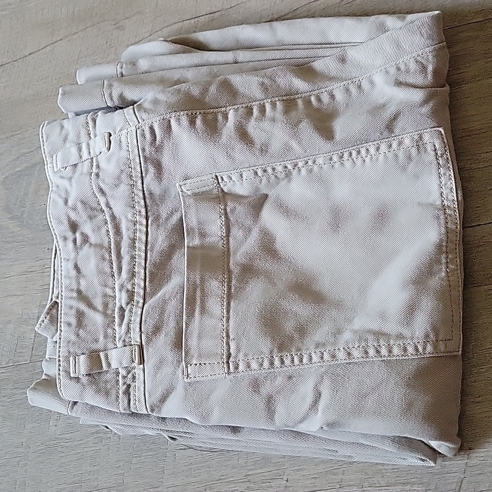 Gap khaki pants size 4